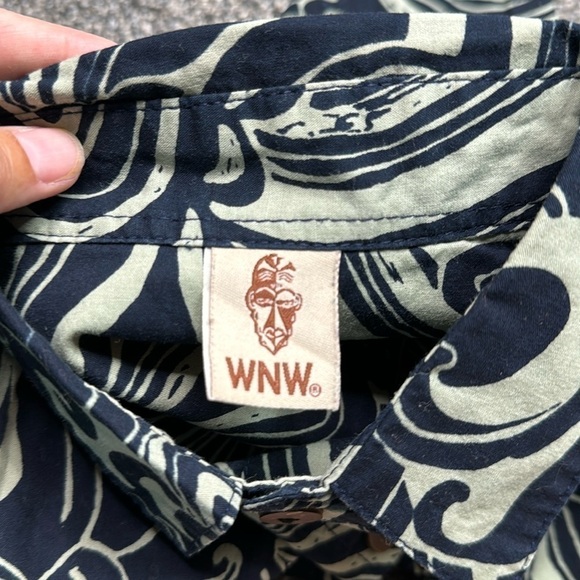 Wayan Natural Wears Tropical Button Down Navy Blue Shirt Large - Picture 6 of 10